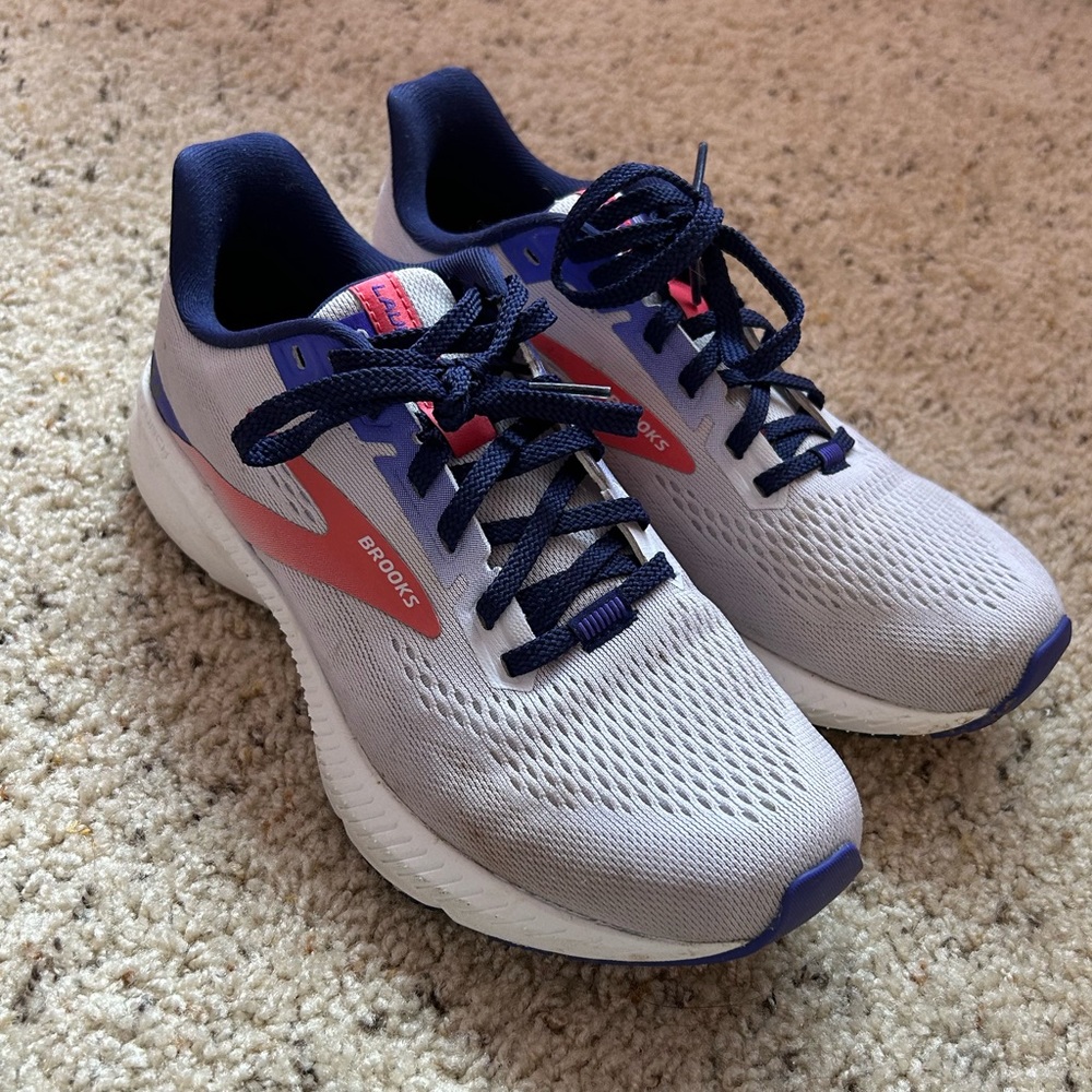 Brooks Launch 8